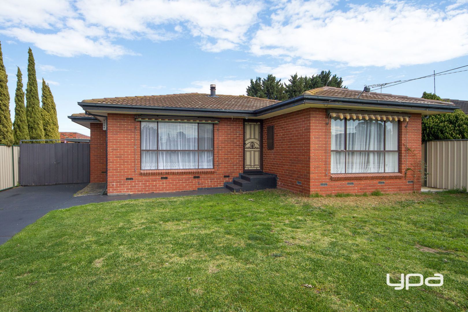 28 Chester Crescent, Deer Park VIC 3023