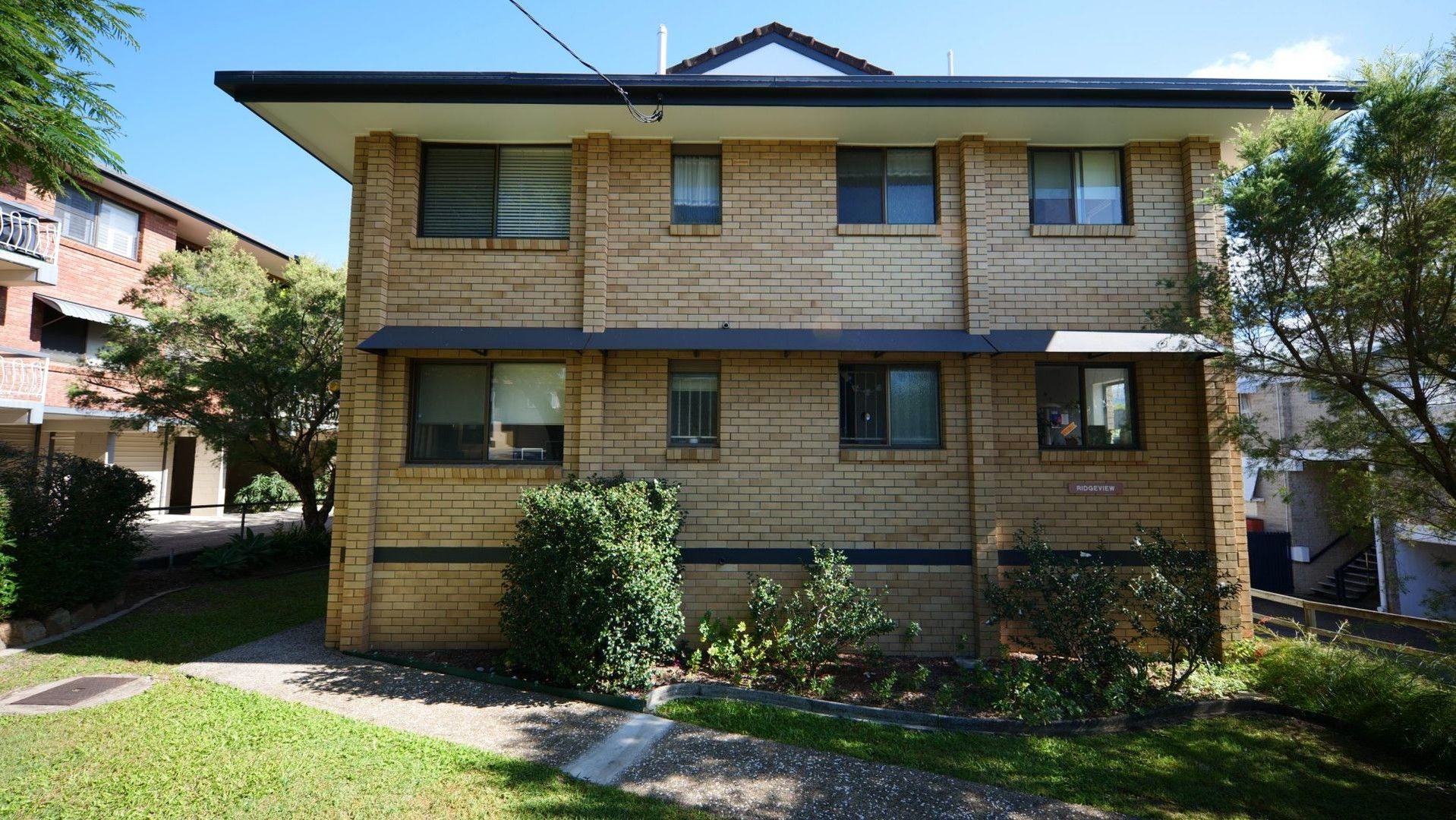 2 bedrooms Apartment / Unit / Flat in 6/32 View St WOOLOOWIN QLD, 4030