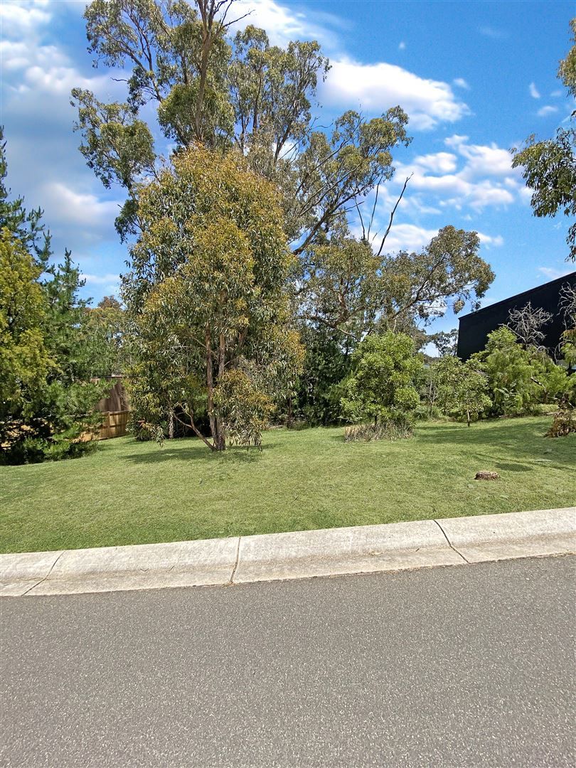 12 Augusta Drive, Creswick VIC 3363, Image 2