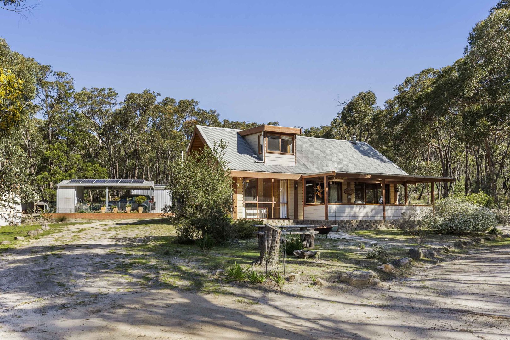 11 Thryptomene Court, Halls Gap VIC 3381, Image 2