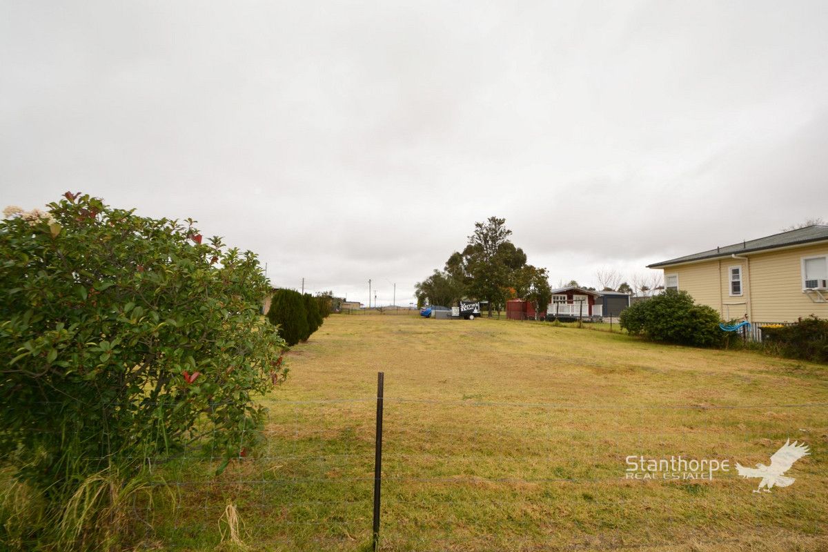 53 Rayleigh Street, Wallangarra QLD 4383, Image 2