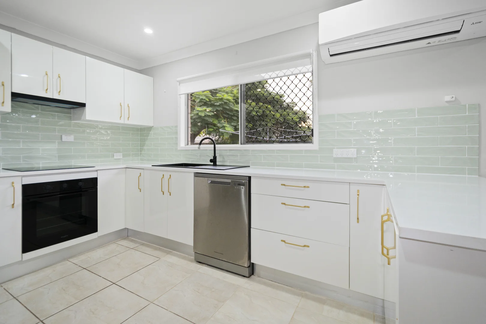 Additional image 7 of 30 Sunset Drive, Thabeban QLD 4670