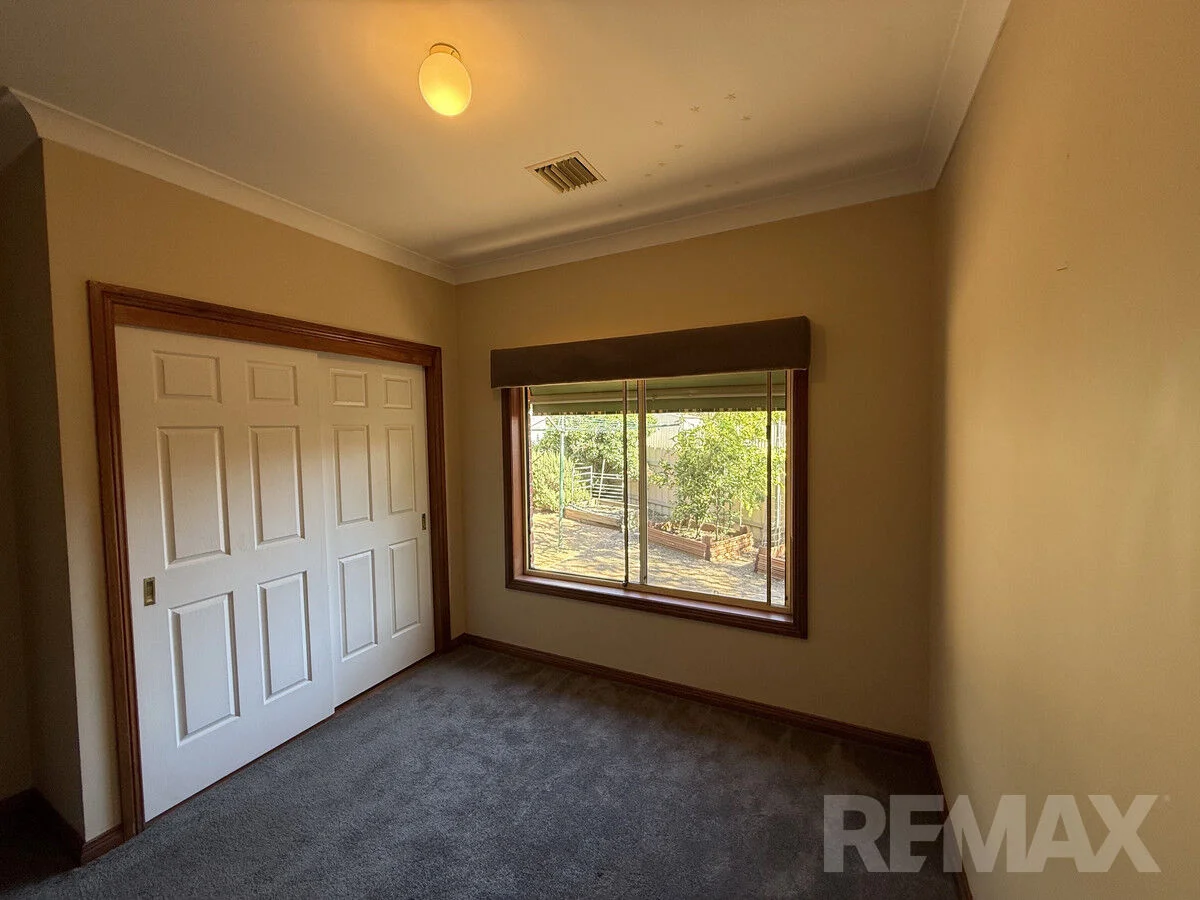 Additional image 15 of 6 Minya Place, Glenfield Park NSW 2650