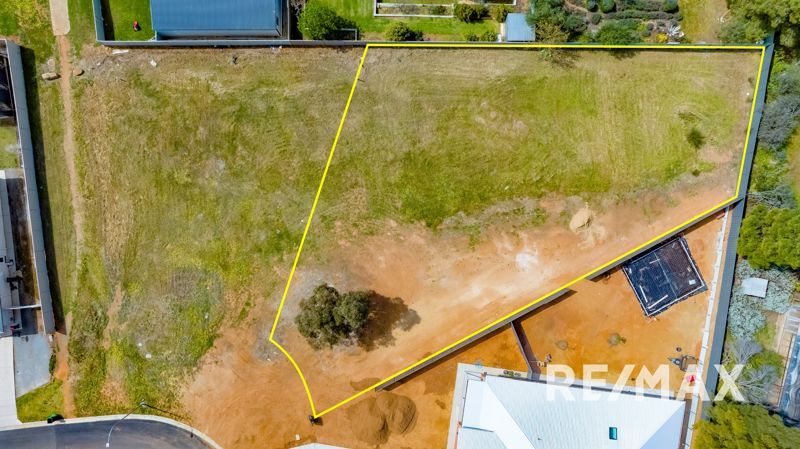 33 Hayes Crescent, Junee NSW 2663, Image 1