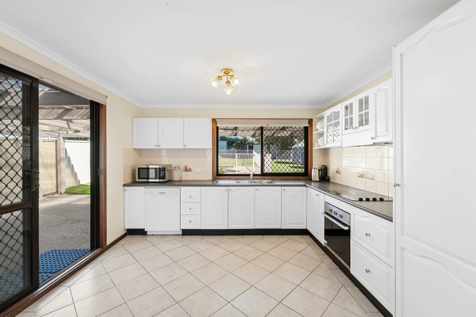 Additional image 3 of 89 Hume Boulevard, Killarney Vale NSW 2261