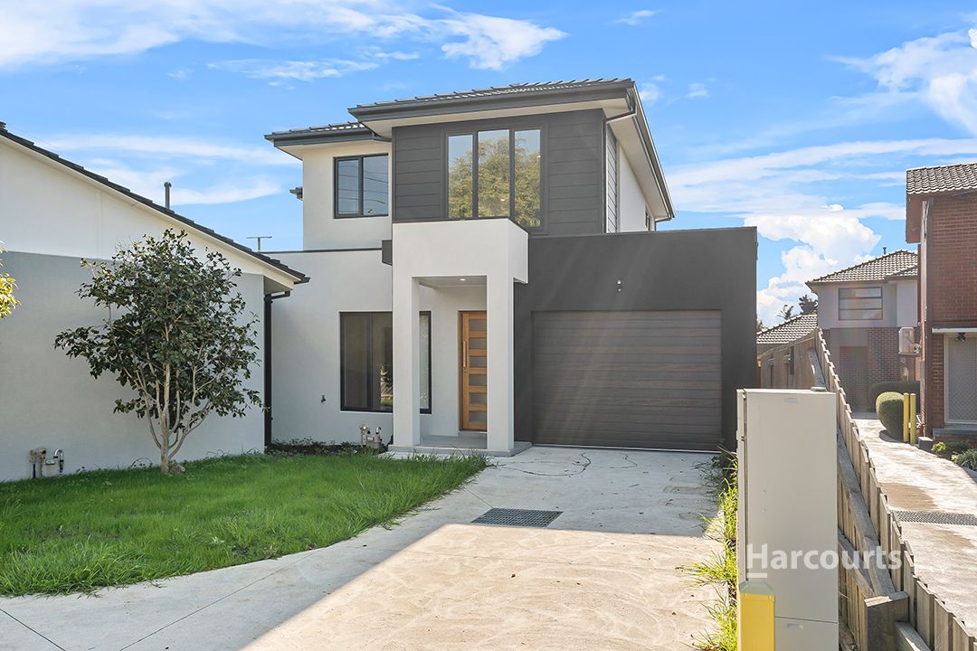 2/32 Lacebark Street, Doveton VIC 3177, Image 0