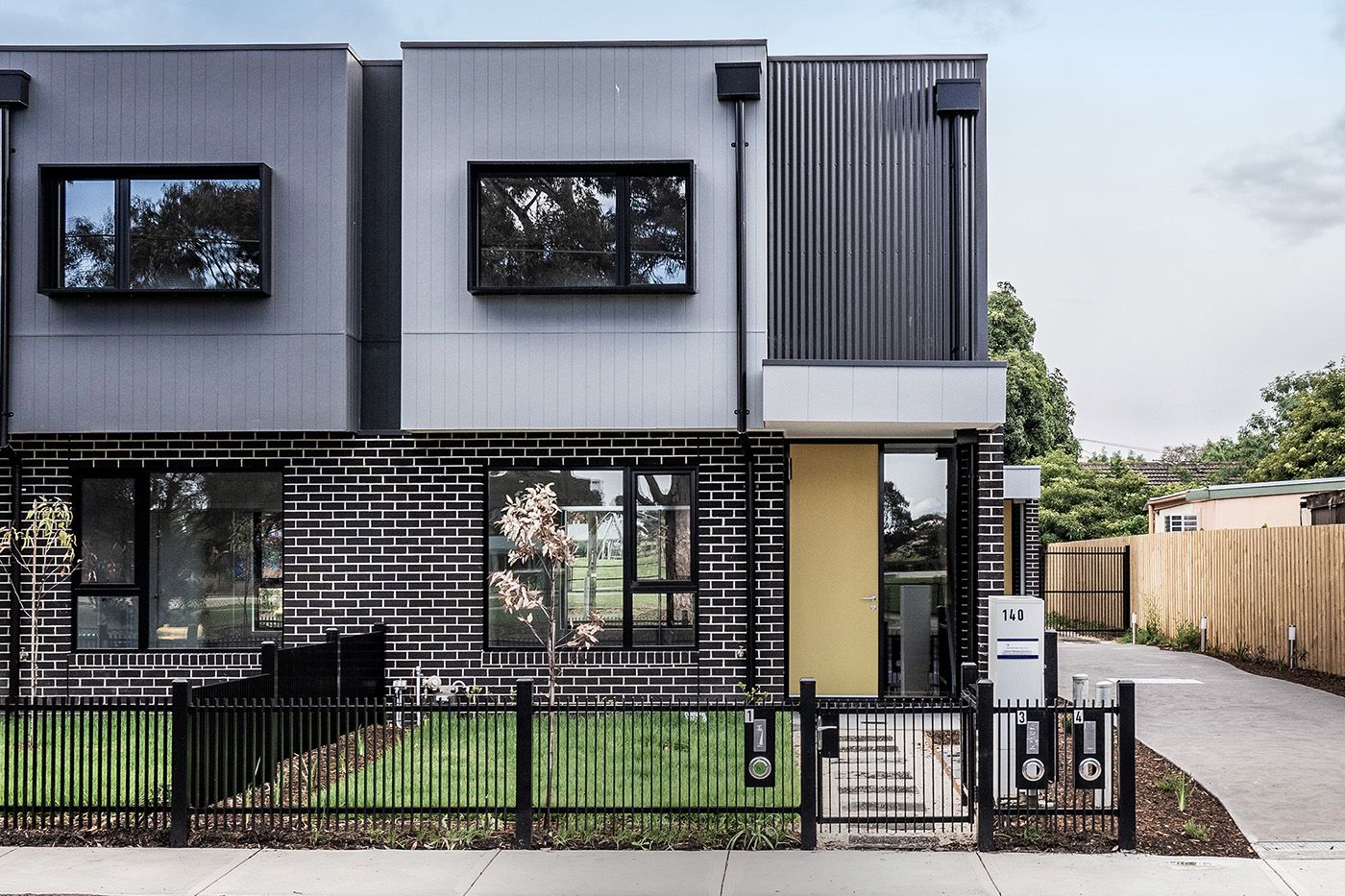 2 bedrooms Townhouse in 1/140 Southern Road HEIDELBERG WEST VIC, 3081