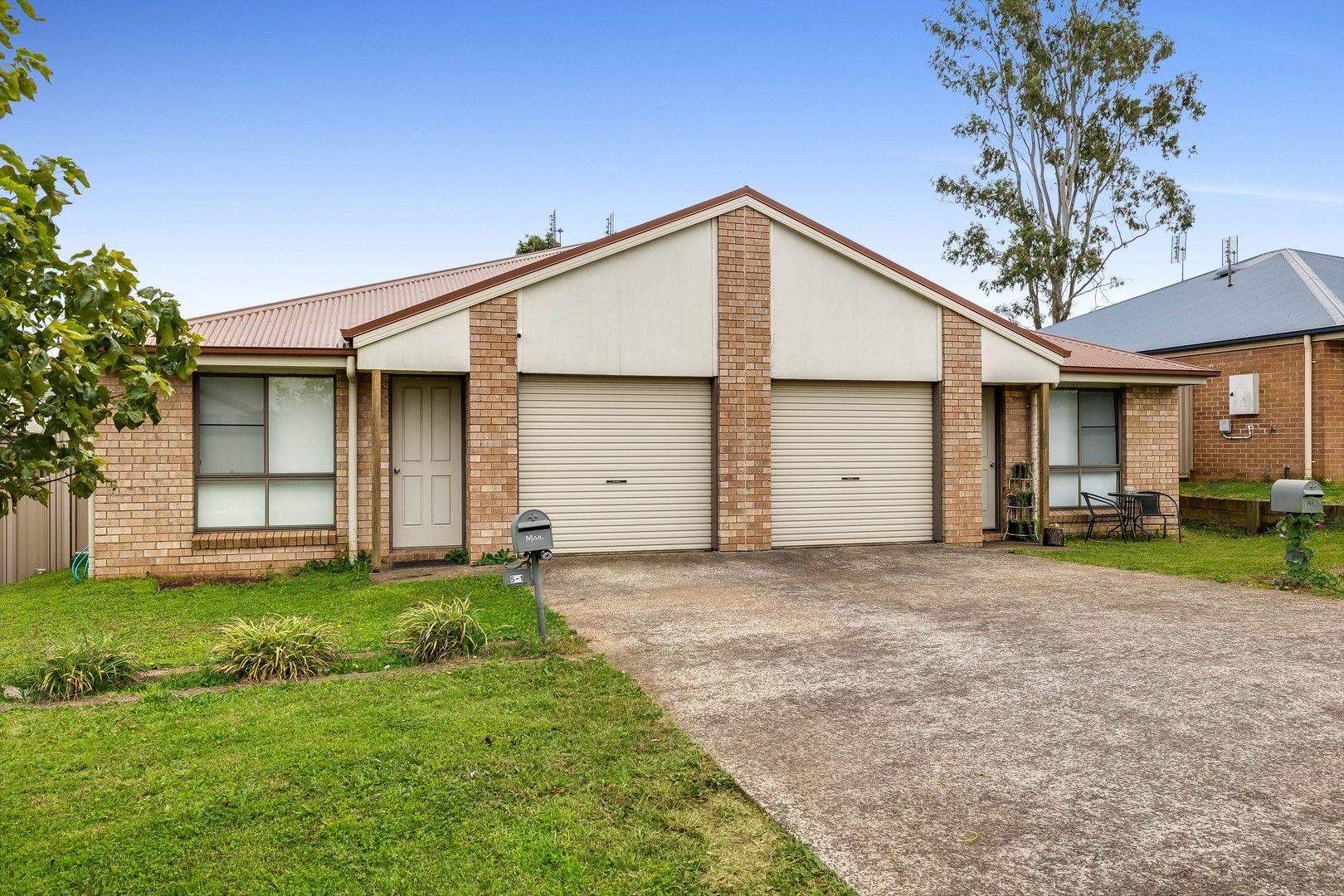 1 & 2/5 Northpoint Crescent, Harlaxton QLD 4350, Image 0