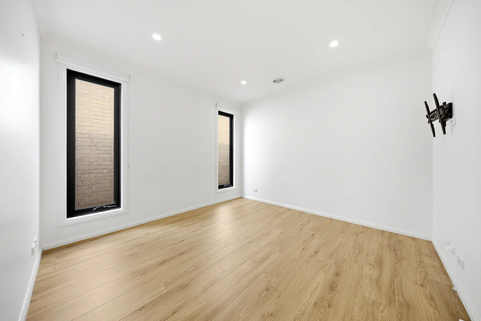 Additional image 10 of 22 Walbrook Drive, Clyde North VIC 3978