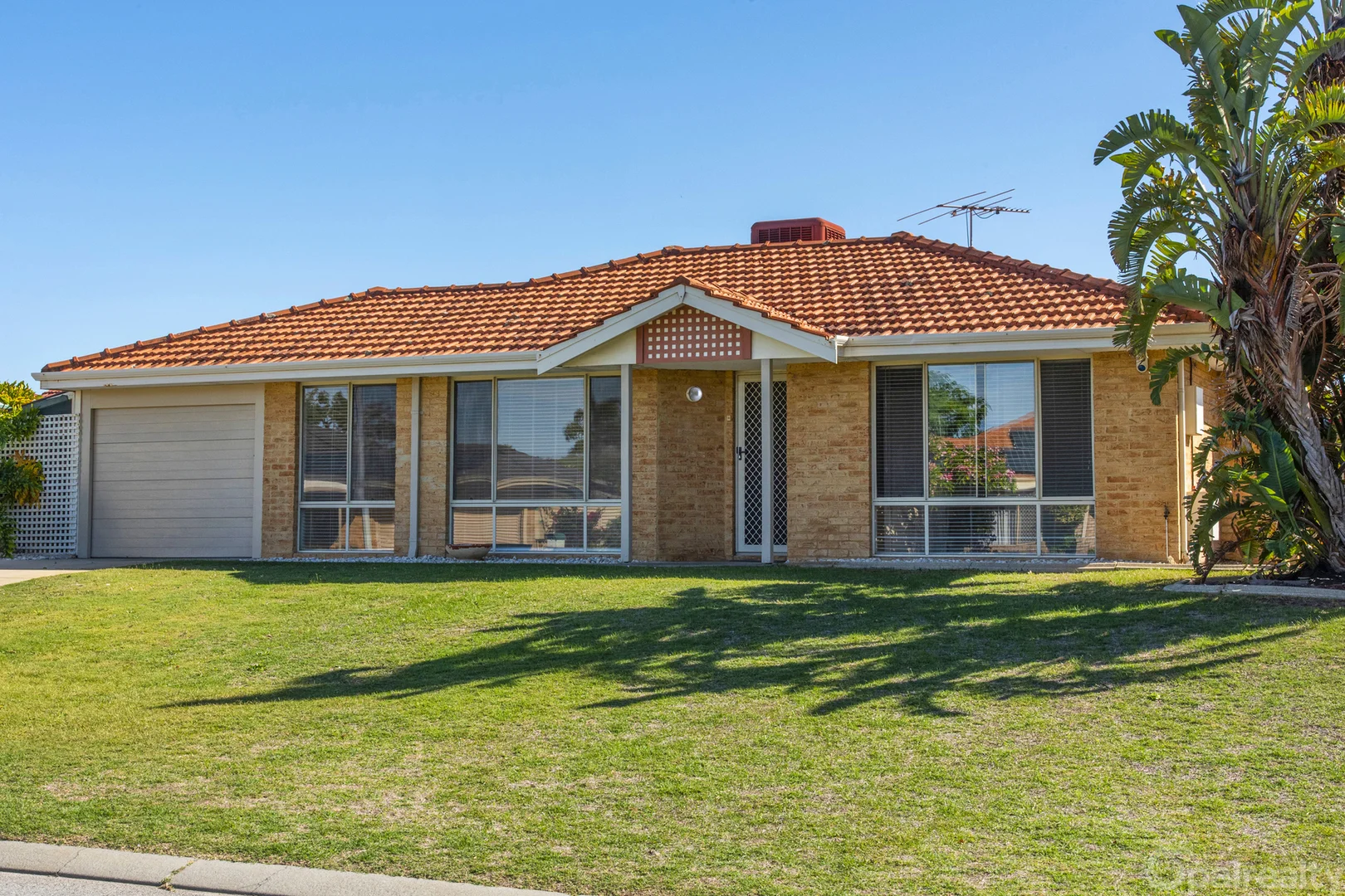 Additional image 2 of 4 Dress Circle, Warnbro WA 6169