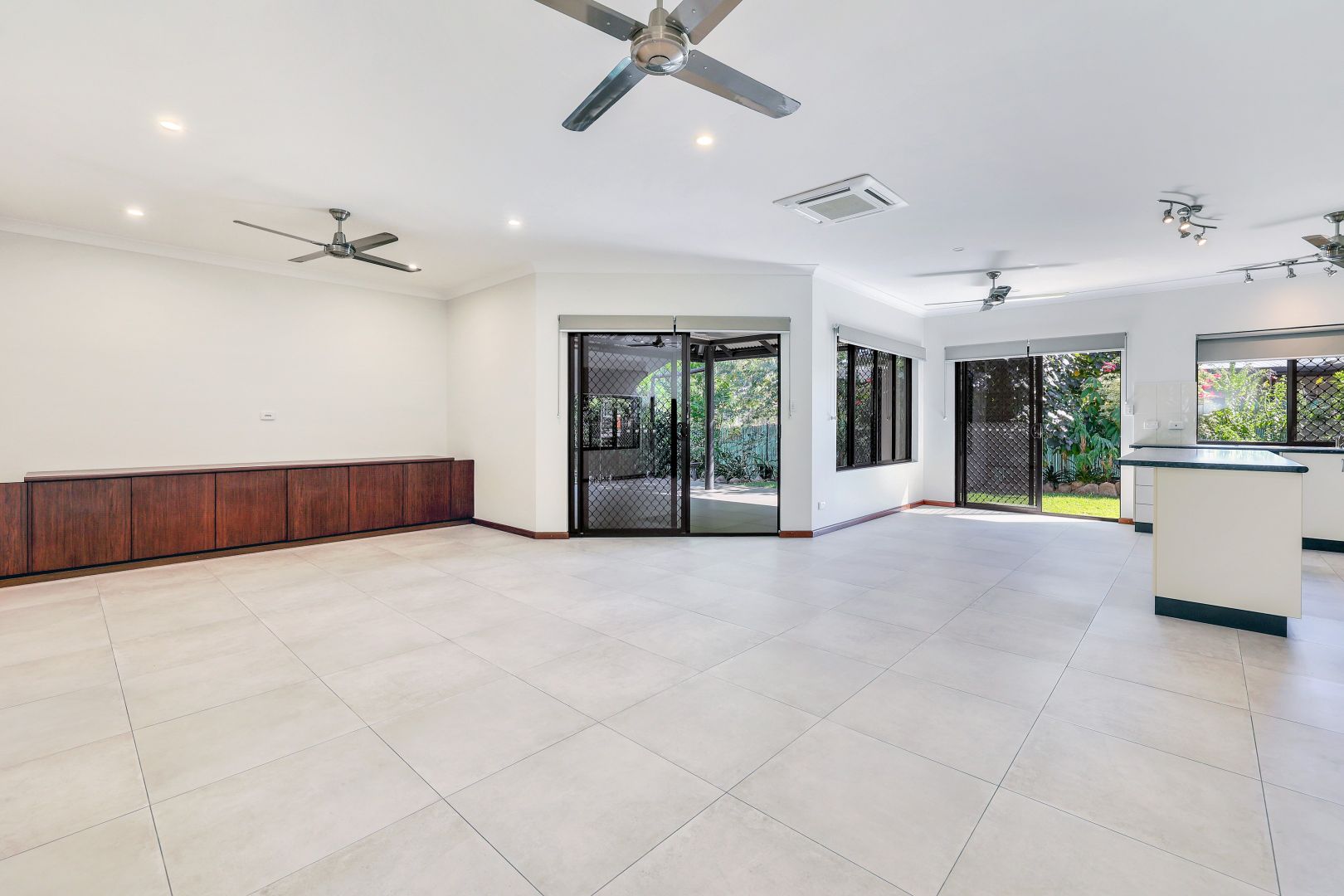 49 Bagshaw Crescent, Gray NT 0830, Image 2