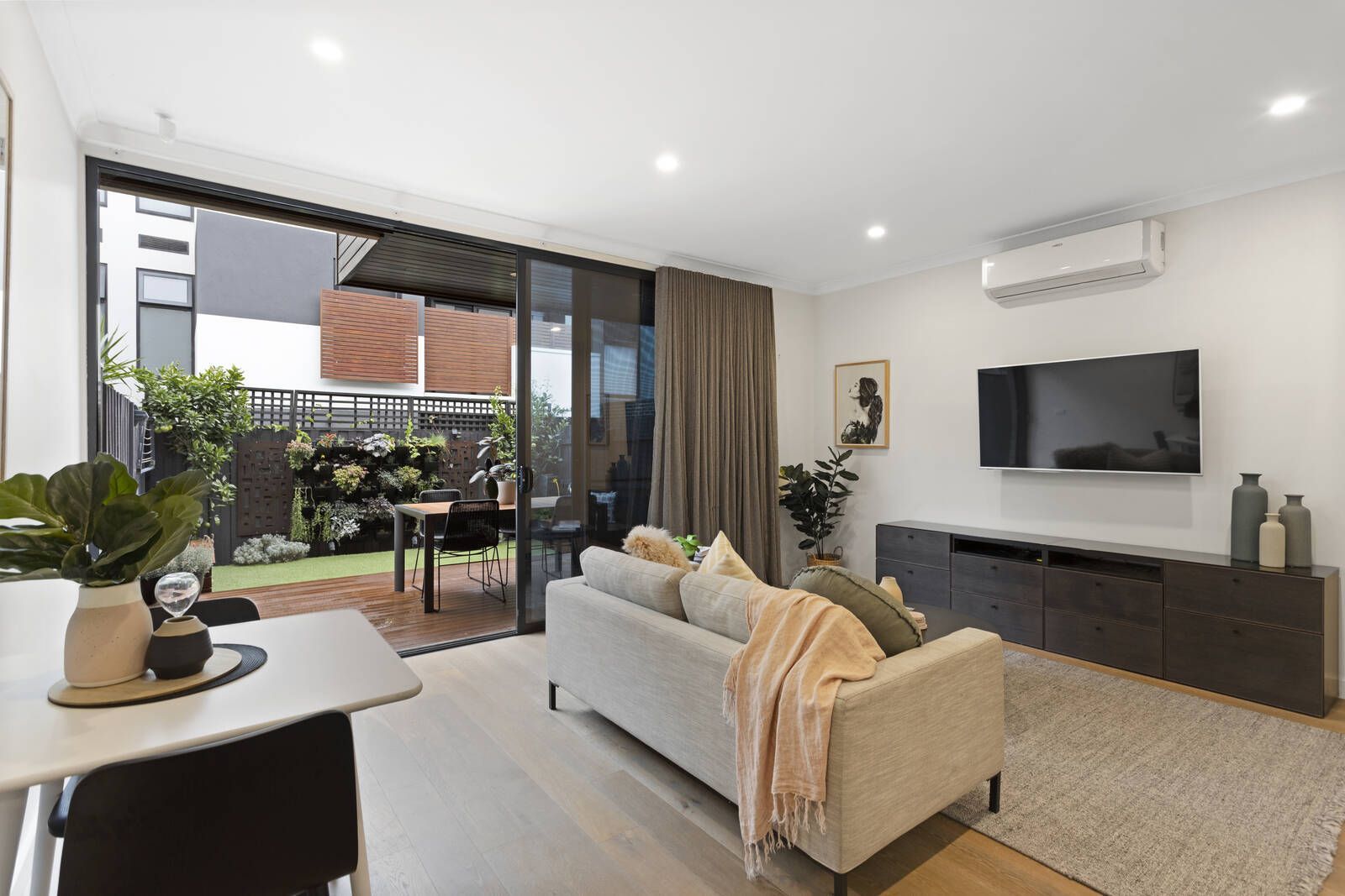 3/20 Hamilton Street, Bentleigh VIC 3204, Image 2