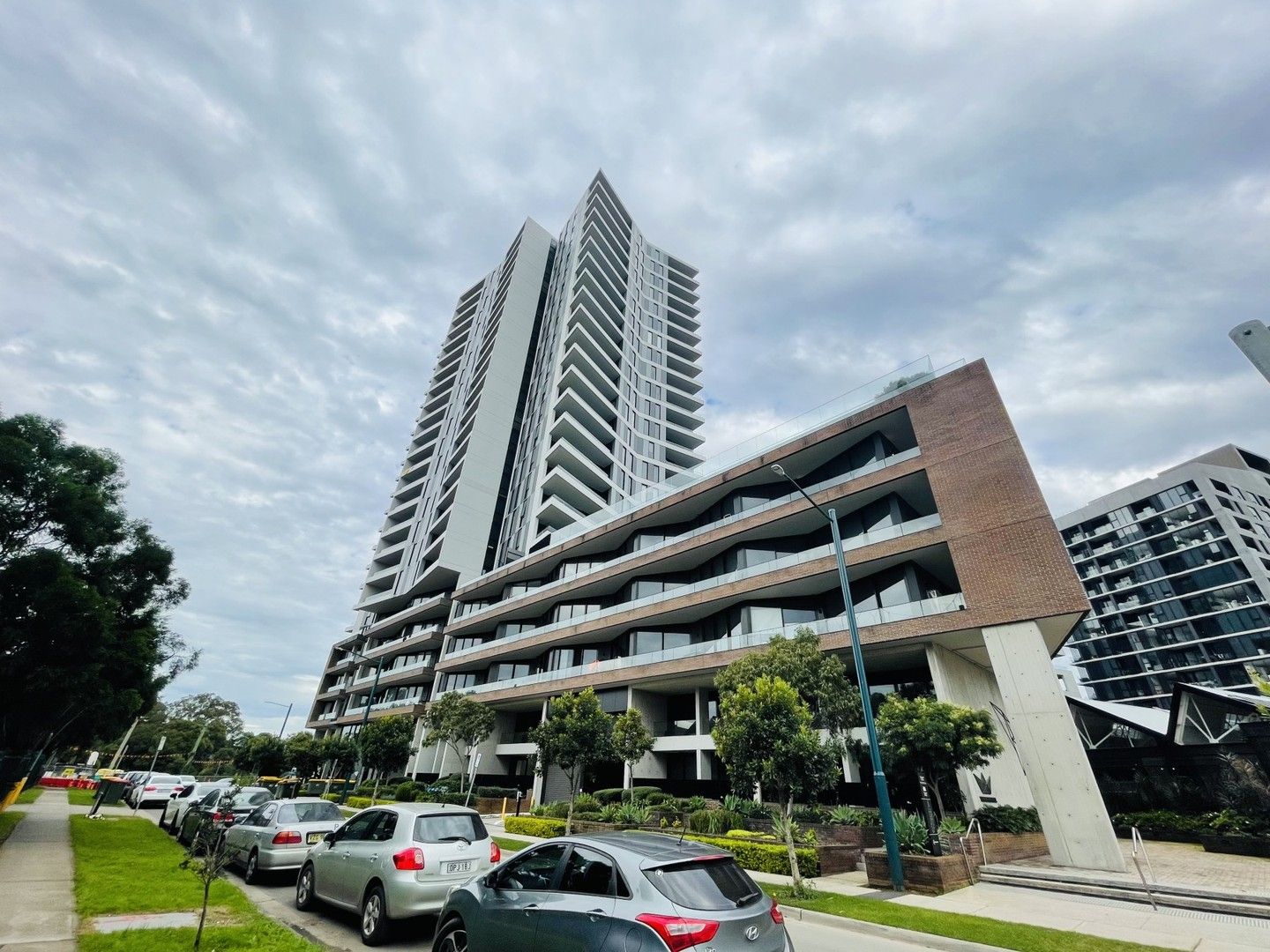 2 bedrooms Apartment / Unit / Flat in 409/6a Atkinson St LIVERPOOL NSW, 2170