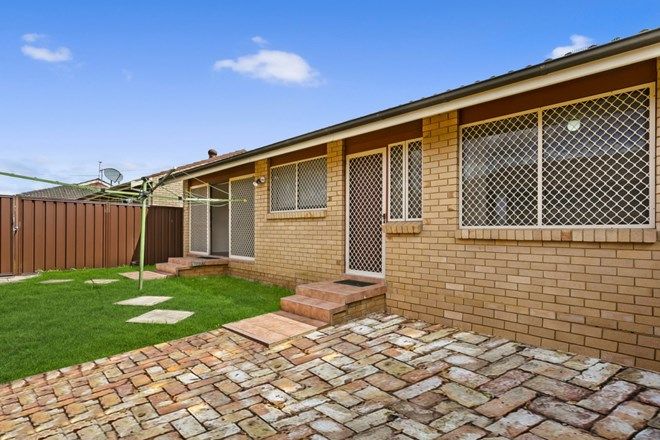 Picture of 10/2 Dotterel Place, INGLEBURN NSW 2565