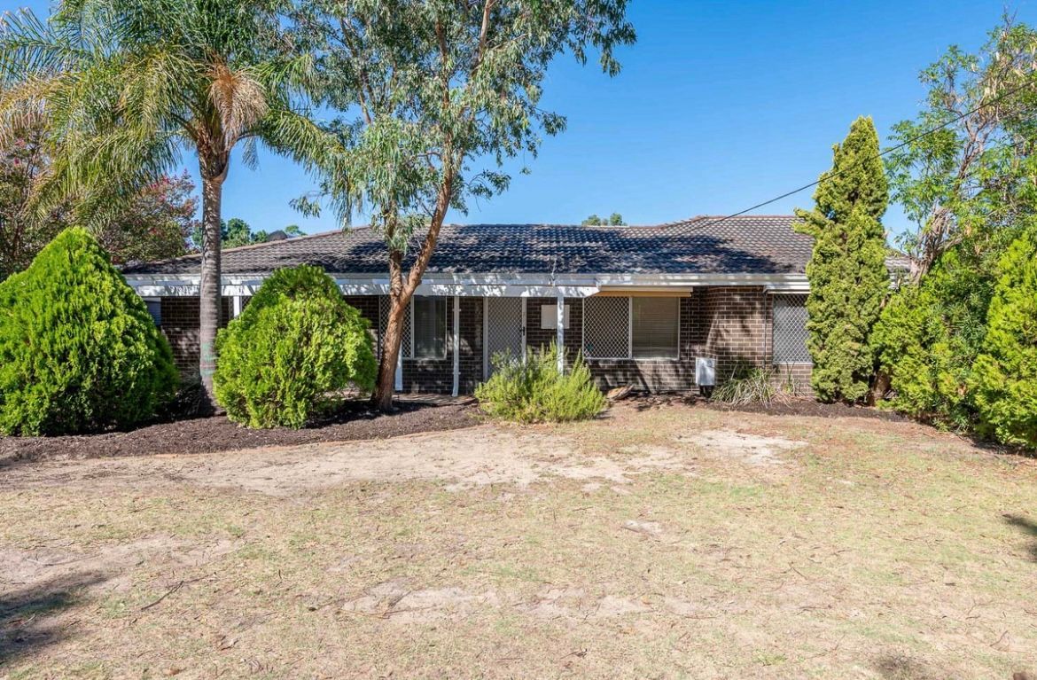 4 bedrooms House in 24 Clifton Street KELMSCOTT WA, 6111