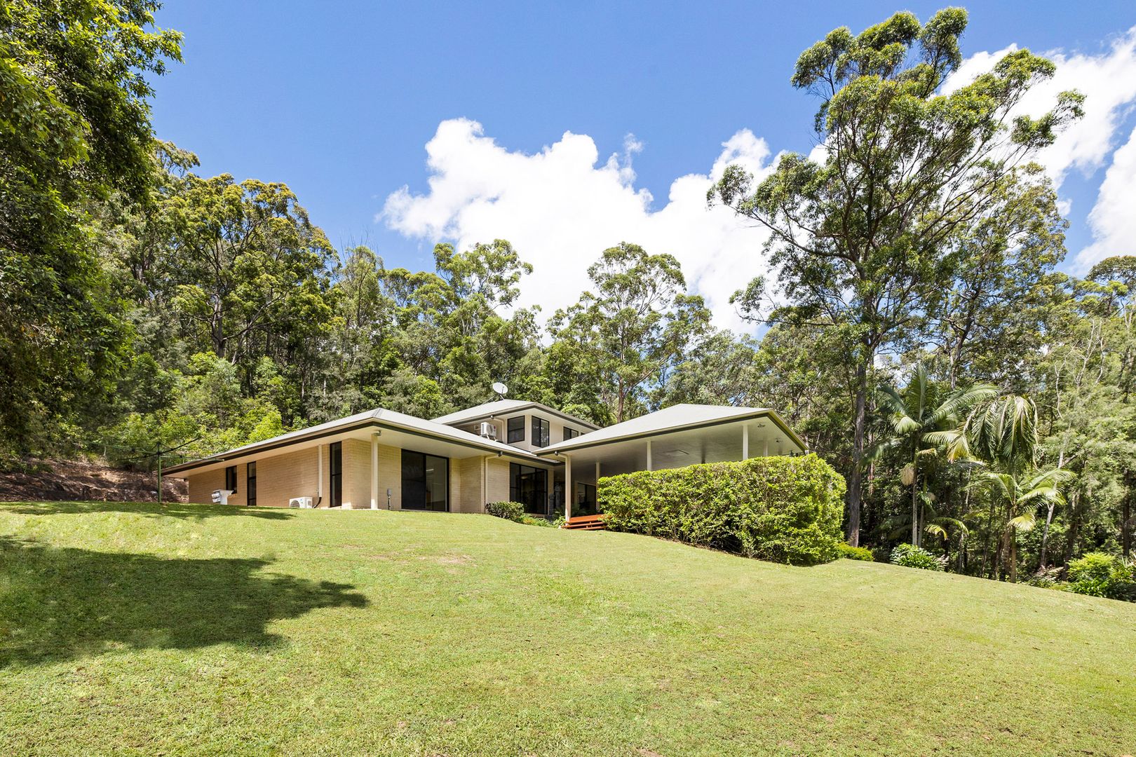 Kiels Mountain QLD 4559 5 beds house for Sale, Offers Over 1,250,000