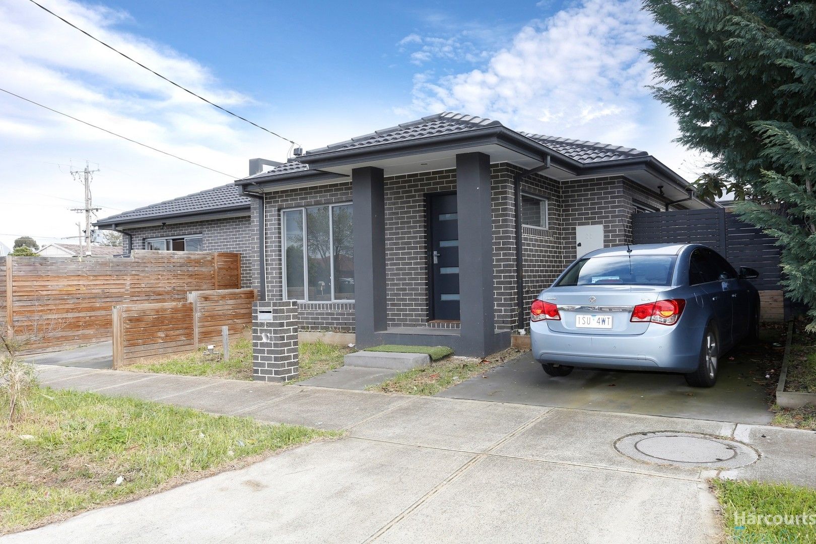 2 bedrooms House in 2 Smith Avenue THOMASTOWN VIC, 3074