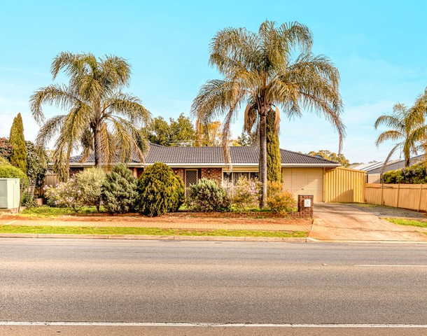 16 Uley Road, Craigmore SA 5114