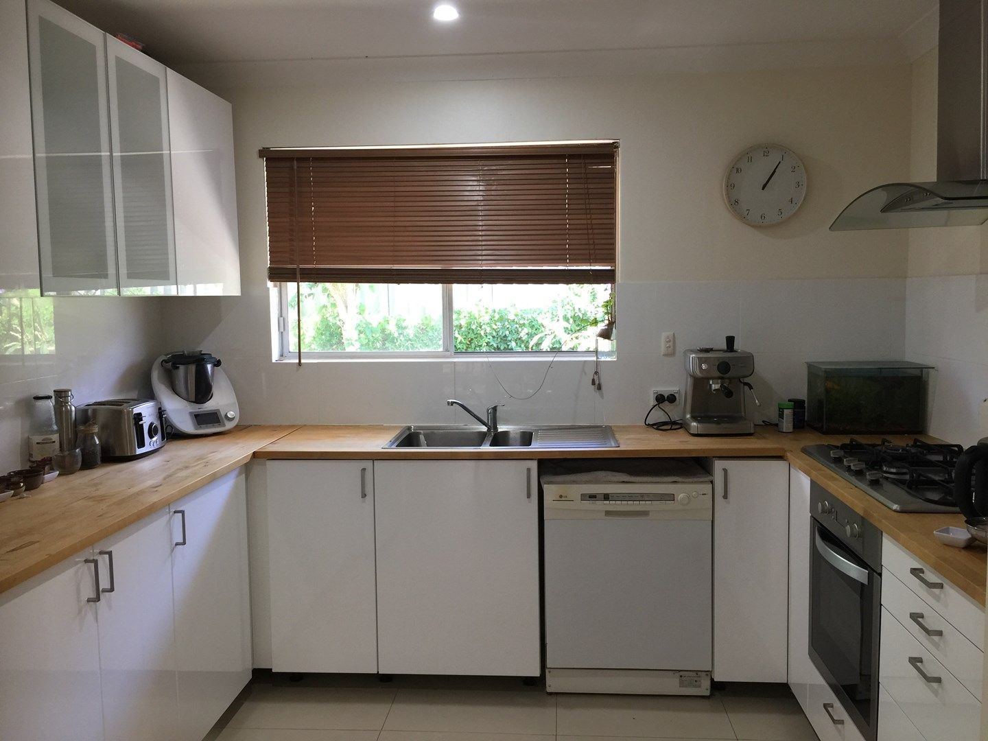 4 bedrooms House in 17 NAUTILUS WAY KALLAROO WA, 6025