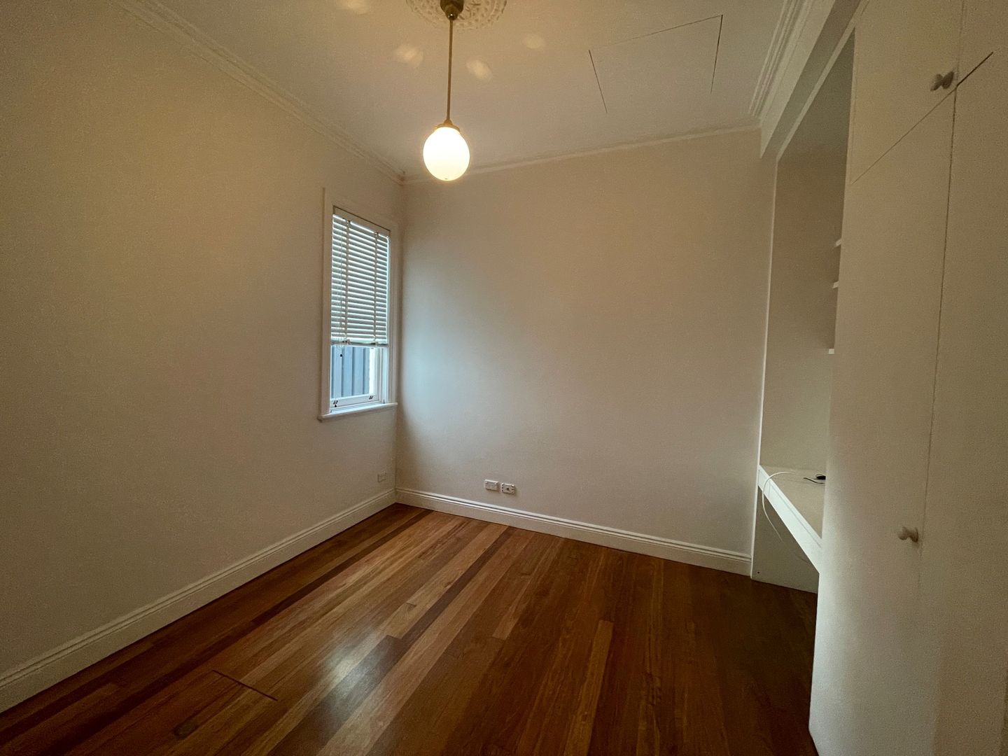 19 Ruthven Street, Bondi Junction NSW 2022 House For Rent 1,000