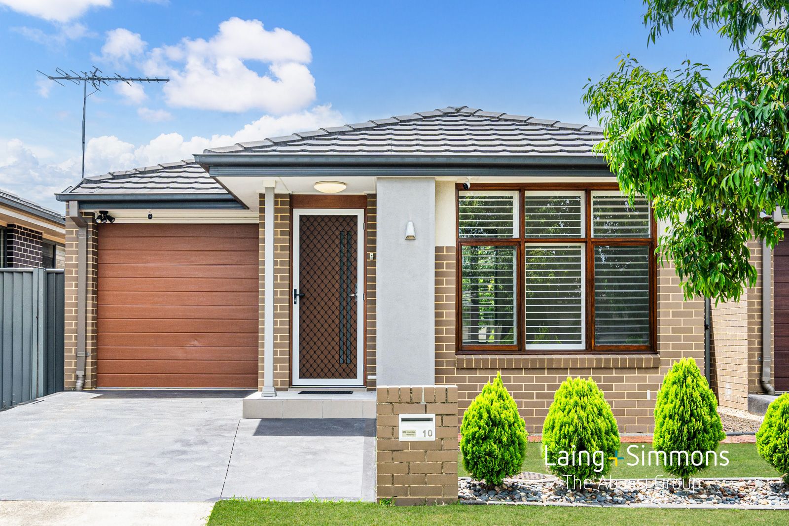 3 bedrooms House in 10 Blackburn St ROPES CROSSING NSW, 2760