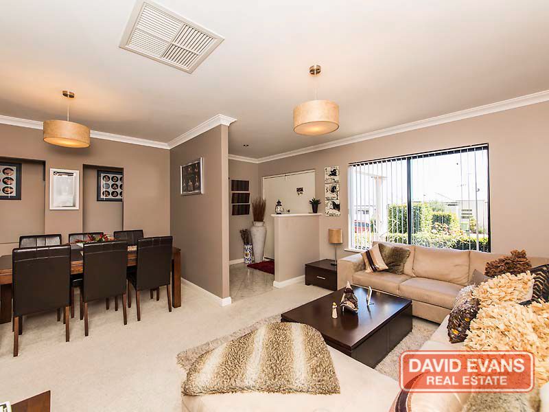 12 Lomax Court, Beeliar WA 6164, Image 2