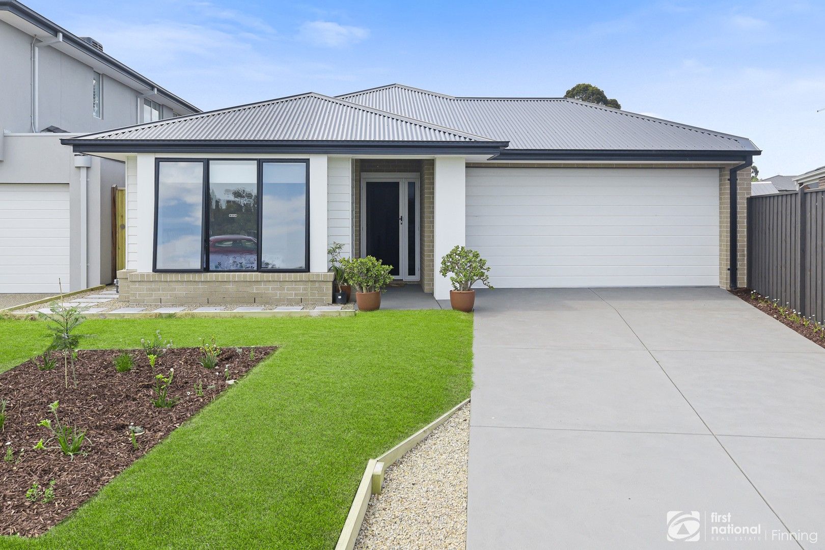 4 bedrooms House in 25 Contata Grove BOTANIC RIDGE VIC, 3977