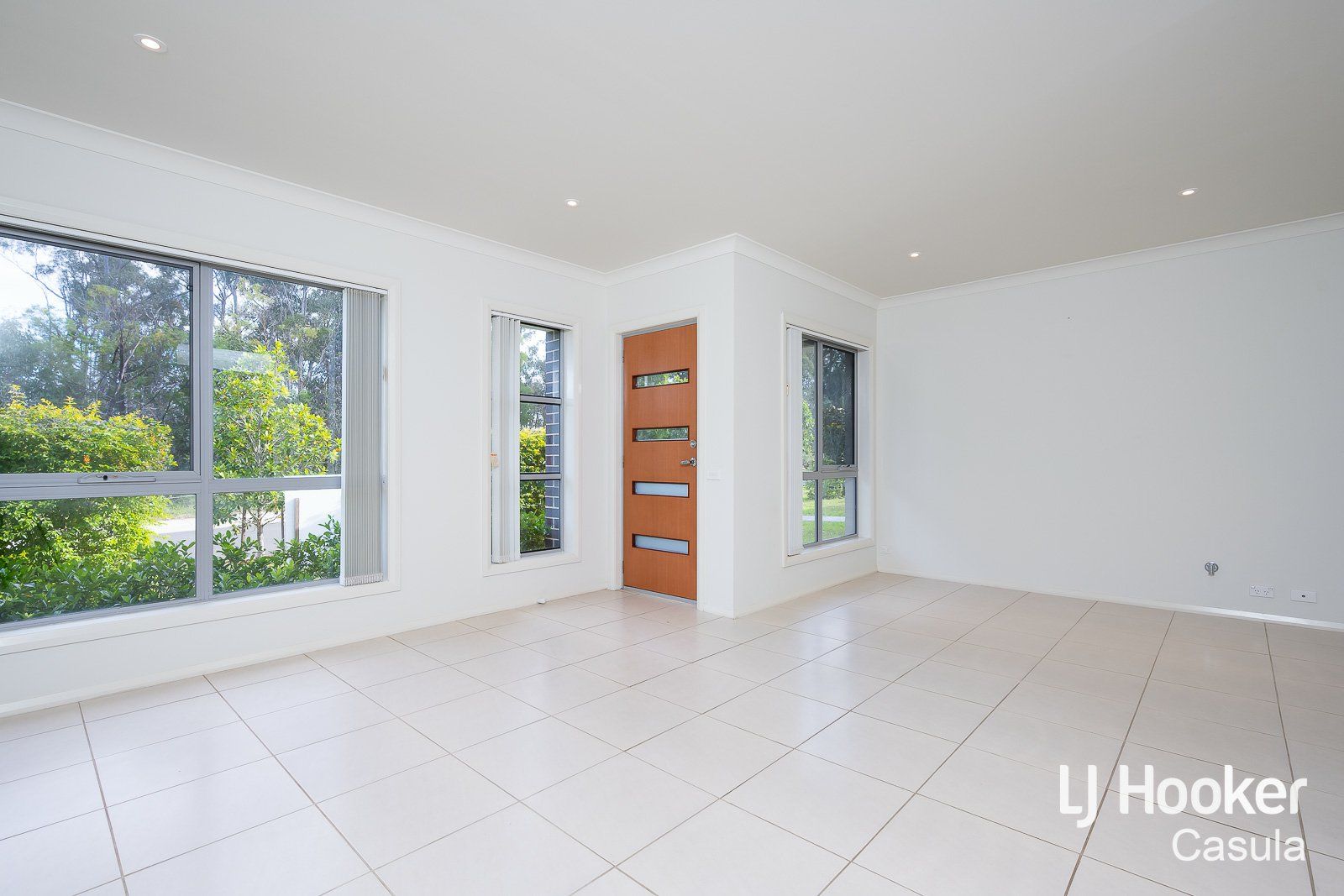 25 Three Bees Drive, Glenfield NSW 2167, Image 1