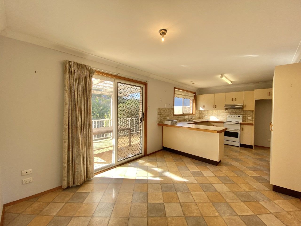 28 Plymouth Drive, Wamberal NSW 2260, Image 1