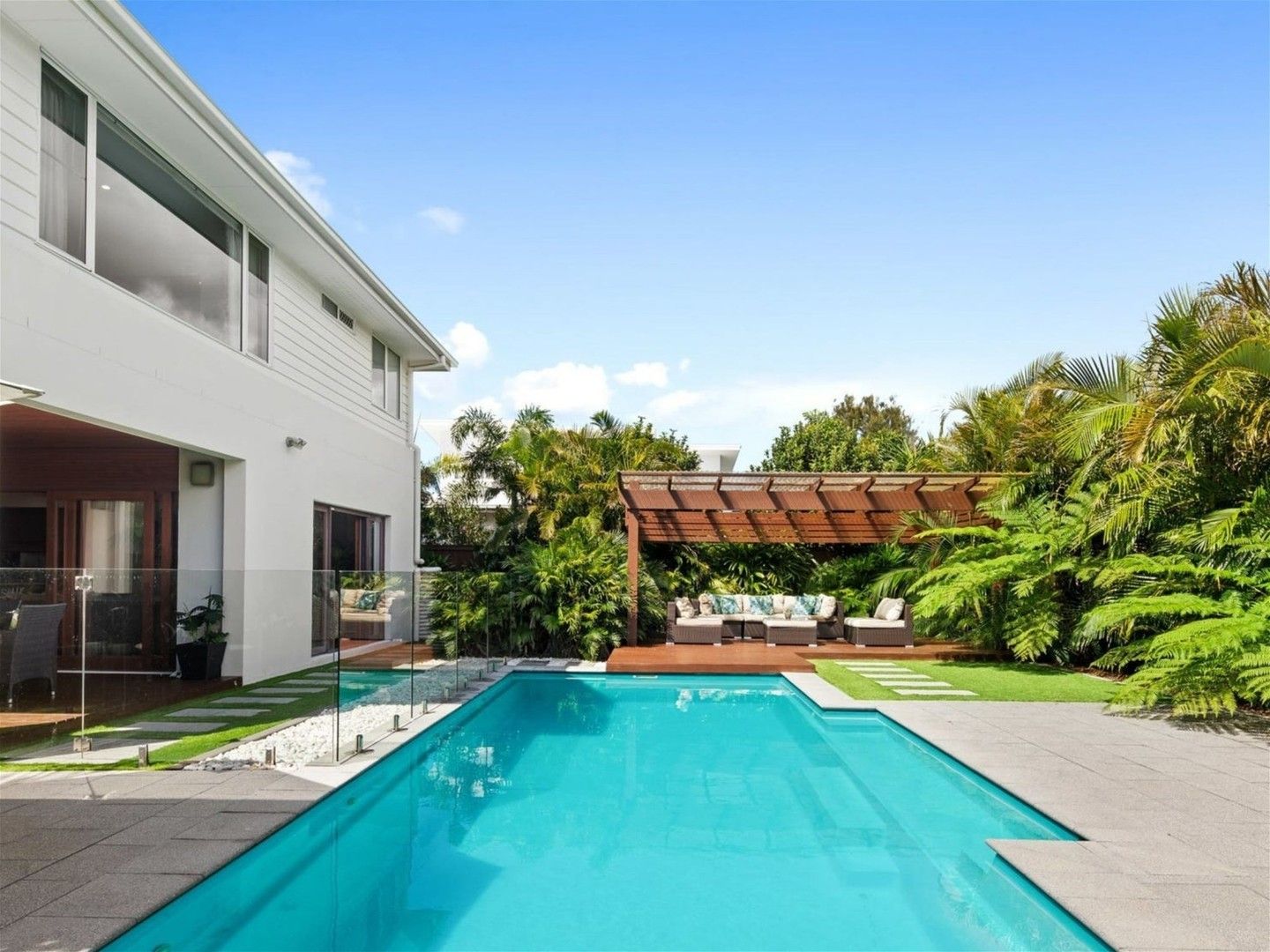 5 bedrooms House in 348 Casuarina Way KINGSCLIFF NSW, 2487