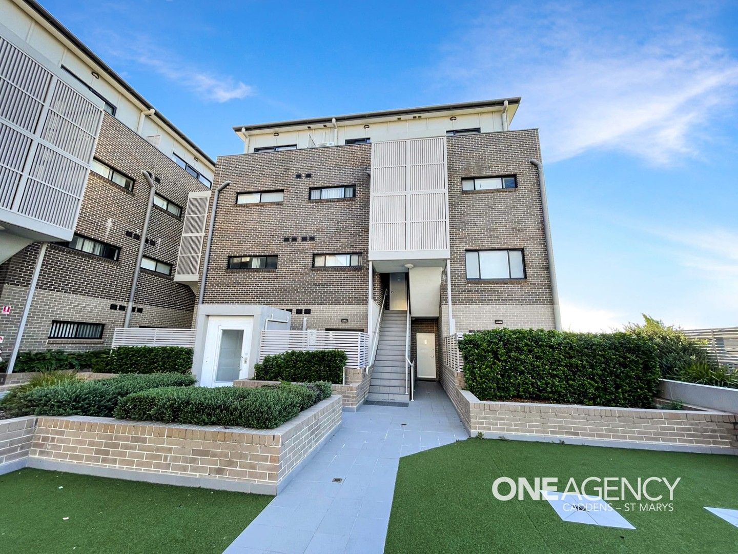 2 bedrooms Apartment / Unit / Flat in 9/2 Glenmore Ridge Drive GLENMORE PARK NSW, 2745
