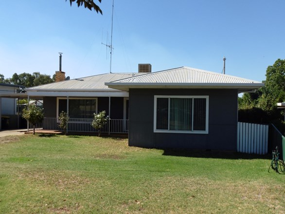 5 Hume Street, Parkes NSW 2870