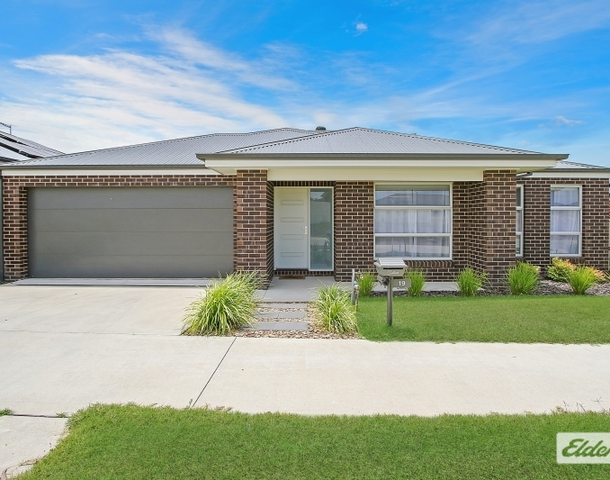 19 Maitland Crescent, West Wodonga VIC 3690