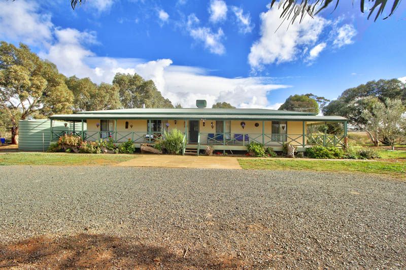 284 Macaw Creek Road, Riverton SA 5412, Image 0