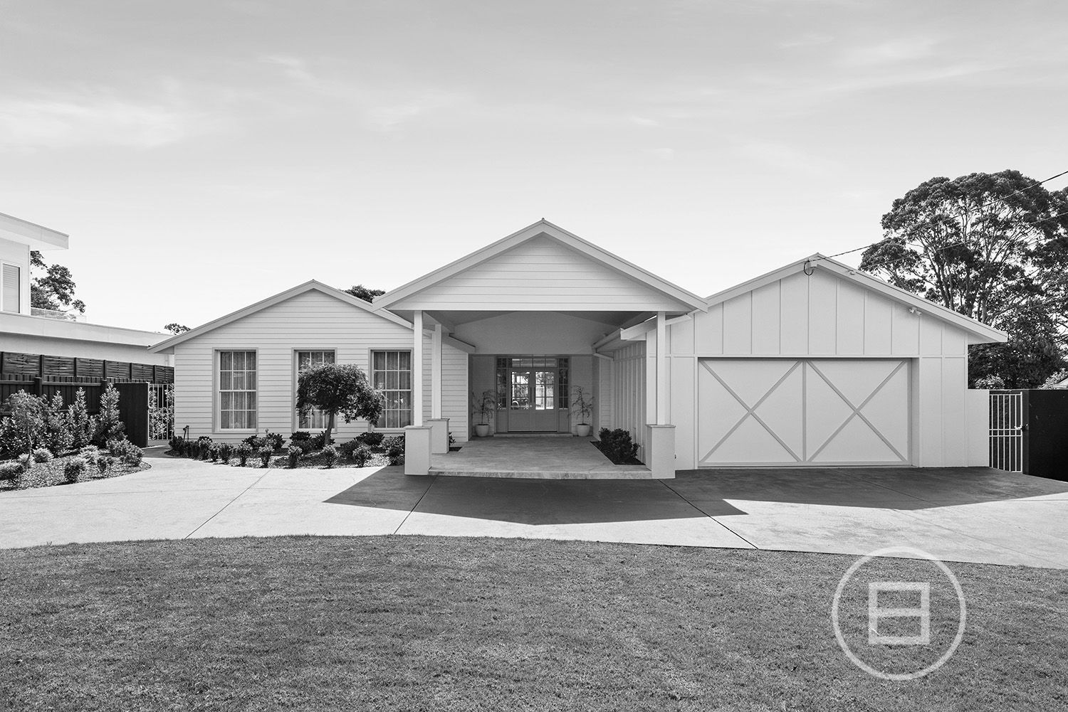 5 bedrooms House in 23 Old Mornington Road MOUNT ELIZA VIC, 3930