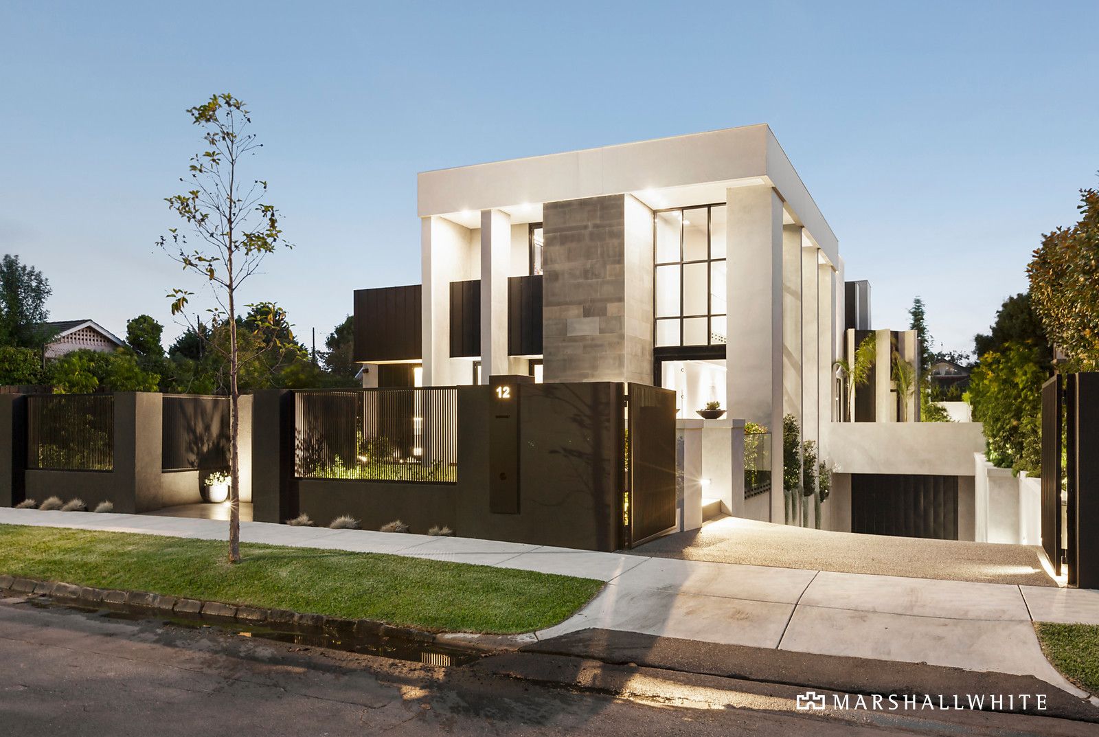 5 bedrooms House in 12 Wallace Grove BRIGHTON VIC, 3186