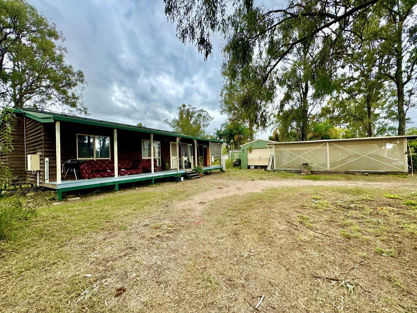 3 bedrooms House in 69 Cricket Road REGENCY DOWNS QLD, 4341