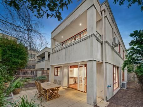 4 bedrooms Townhouse in 13 Maraquita Grove HAWTHORN EAST VIC, 3123