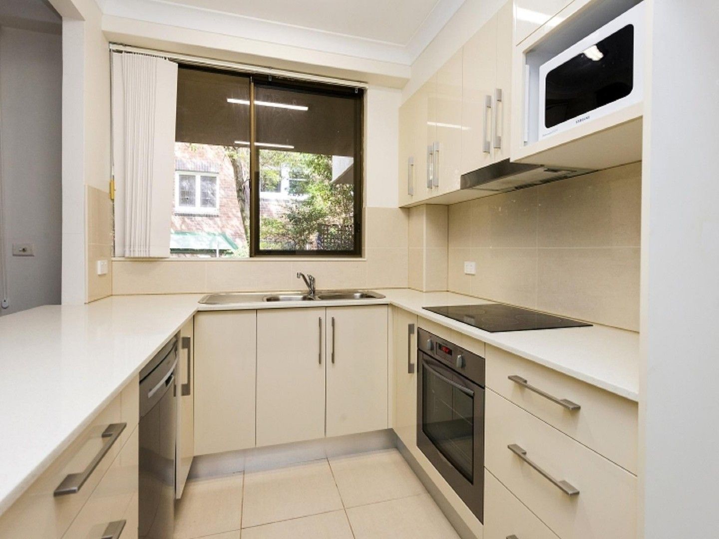 2 bedrooms Apartment / Unit / Flat in 7/57 Yeo Street NEUTRAL BAY NSW, 2089