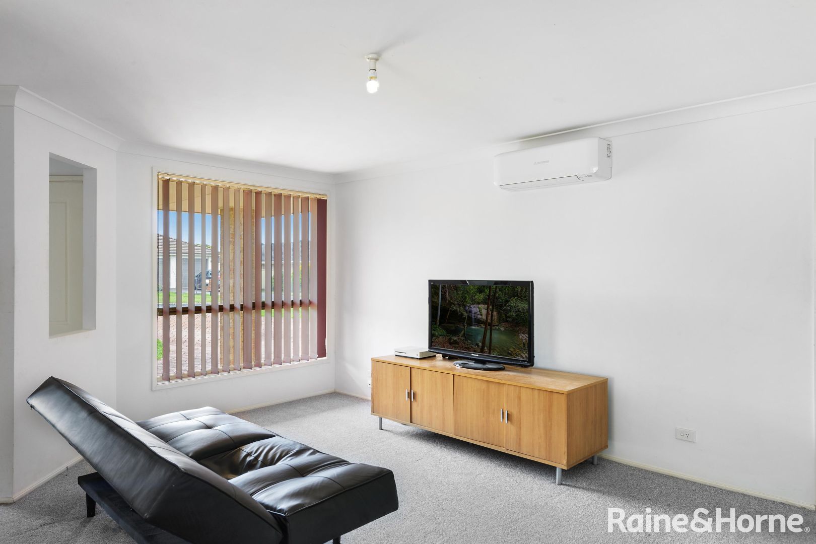 10 Hesperus Close, Nowra NSW 2541, Image 2