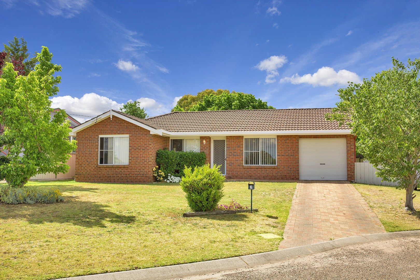 2 Beverley Close, Kootingal NSW 2352, Image 0