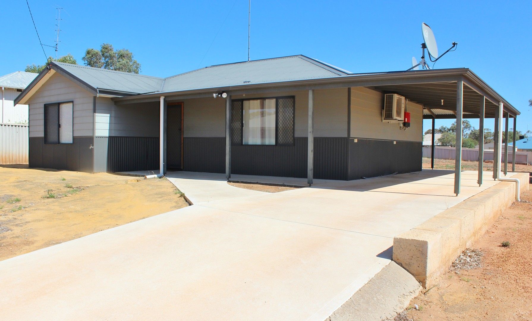 8 High St, Goomalling WA 6460, Image 0