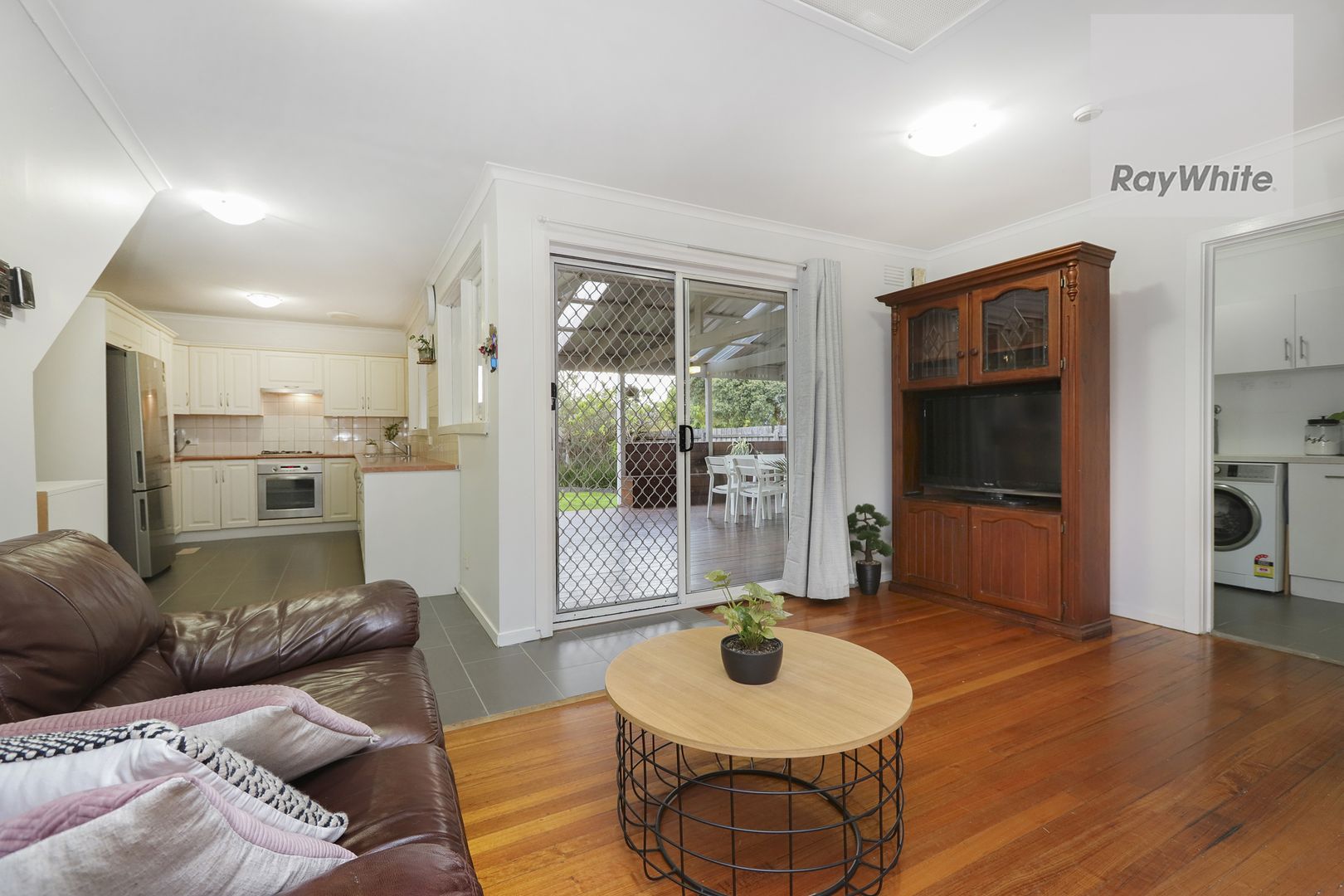 5 Archer Court, Gladstone Park VIC 3043, Image 2