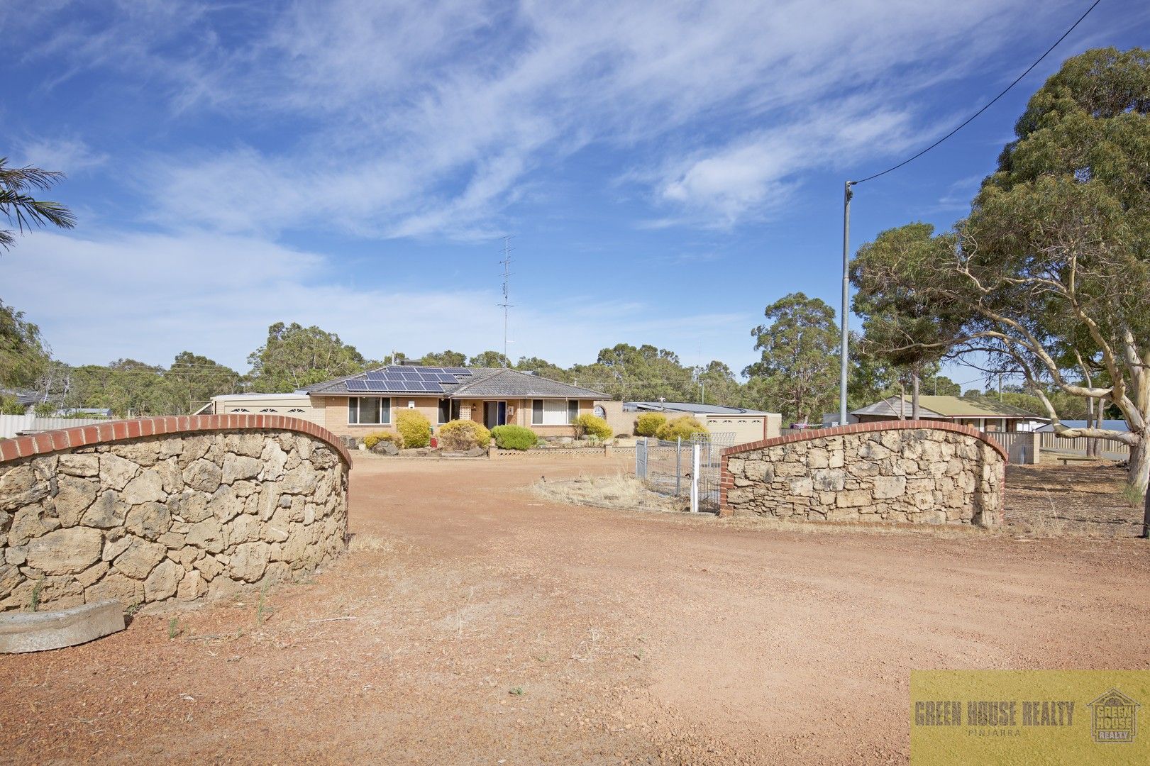 3 bedrooms House in 119 South Western Highway WAROONA WA, 6215