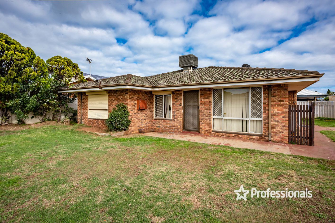 13 Hemsley Place, Bluff Point WA 6530, Image 0