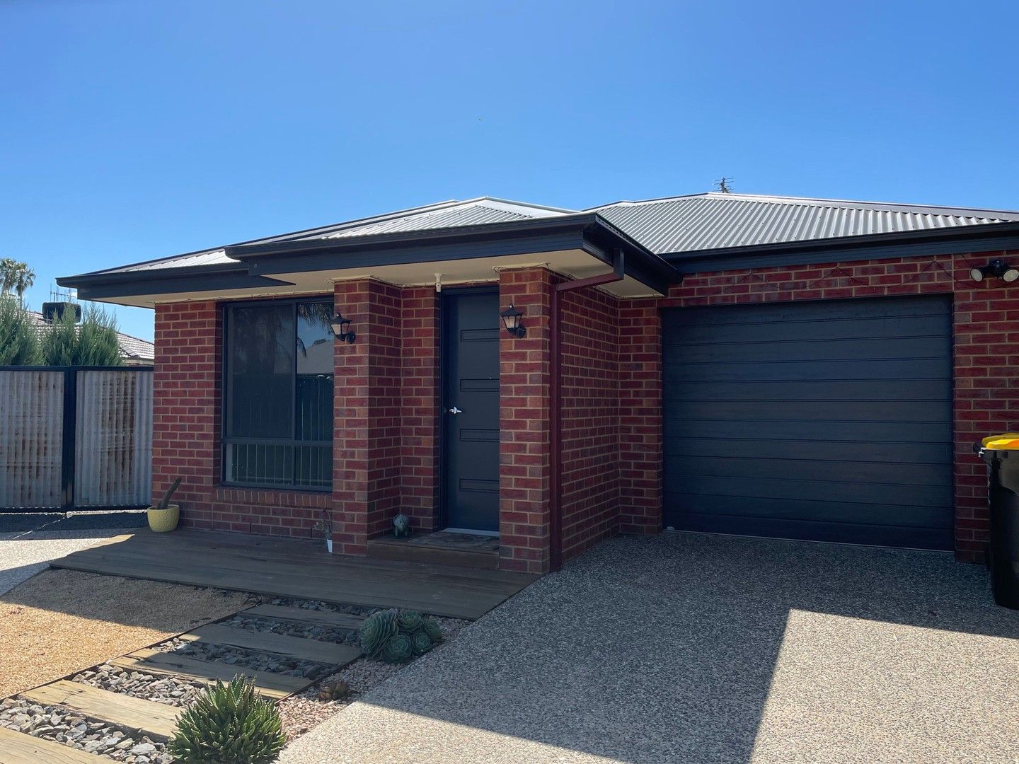 3 bedrooms House in 12 Hannah Court EUROA VIC, 3666