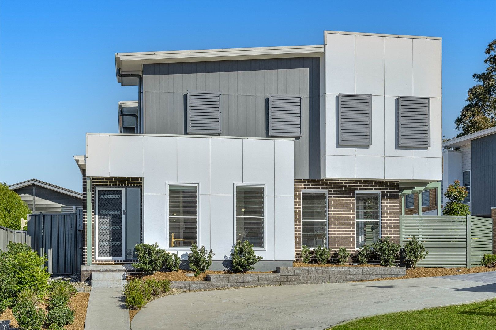 3 bedrooms Townhouse in 1/13 St Andrews Way FLETCHER NSW, 2287