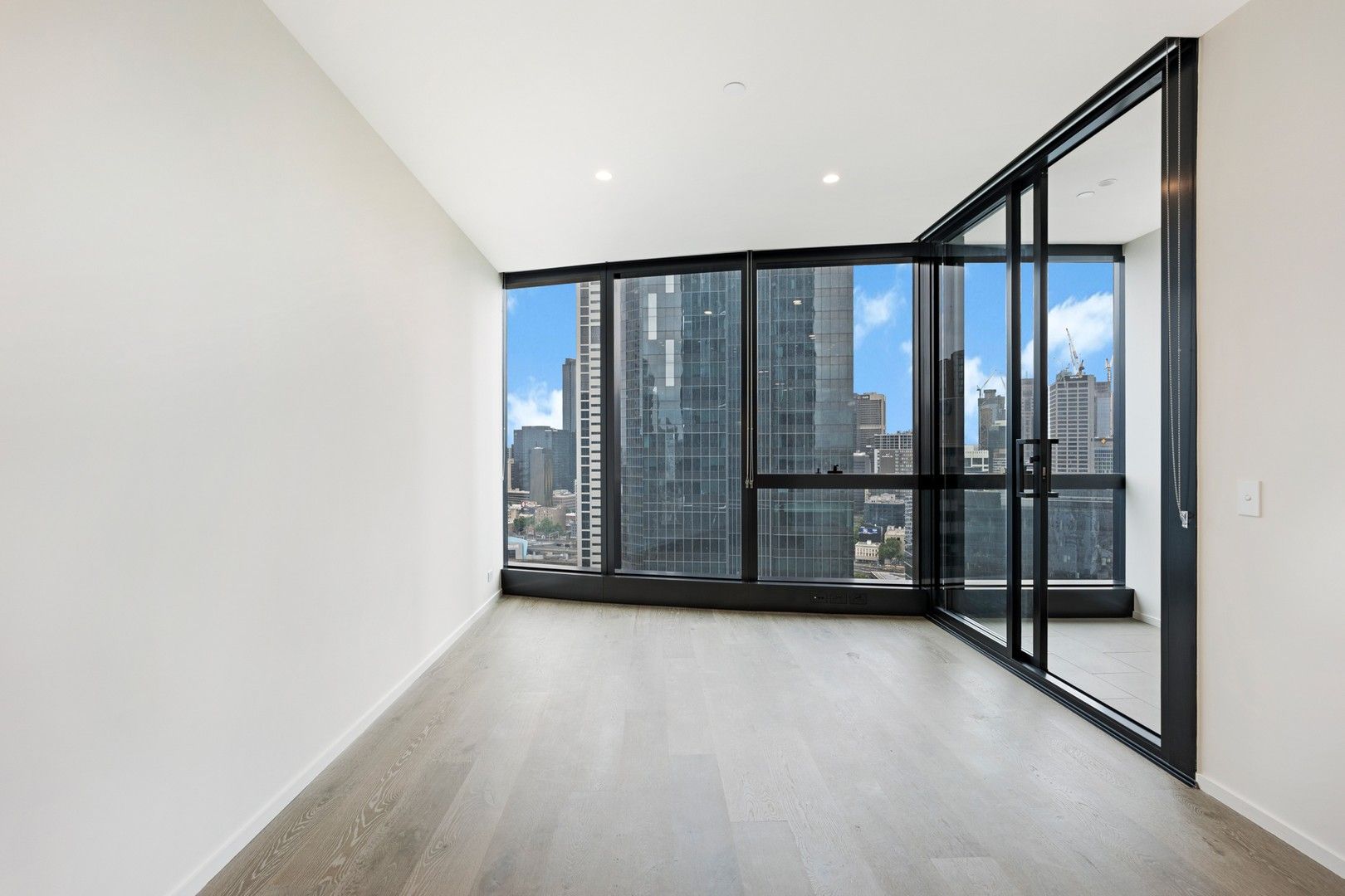1 bedrooms Apartment / Unit / Flat in 3001/70 Southbank Boulevard SOUTHBANK VIC, 3006