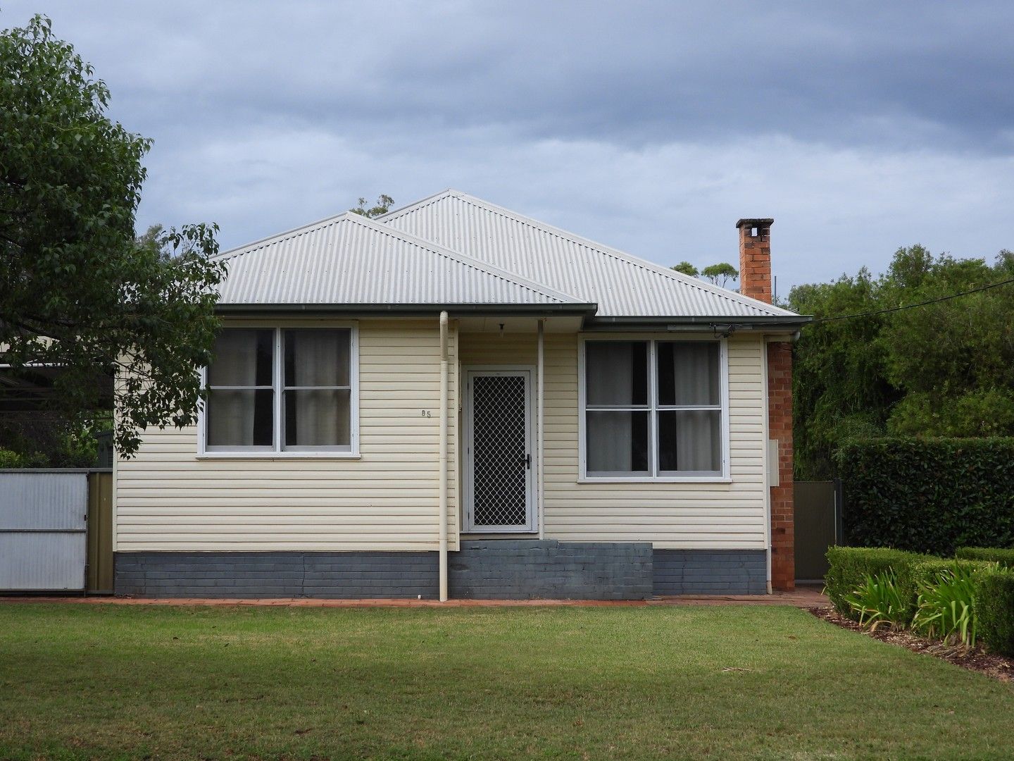 85 Edward St, Gunnedah NSW 2380 House For Rent Domain