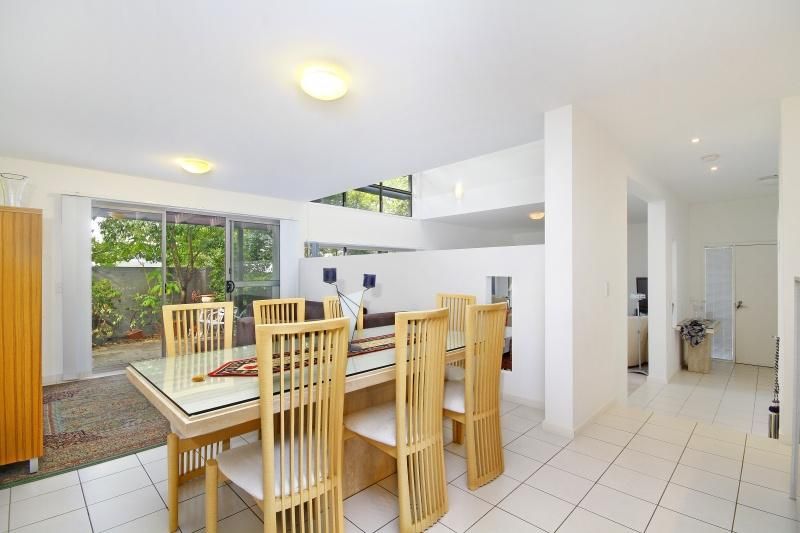 13 Edgewood Crescent, CABARITA NSW 2137, Image 2